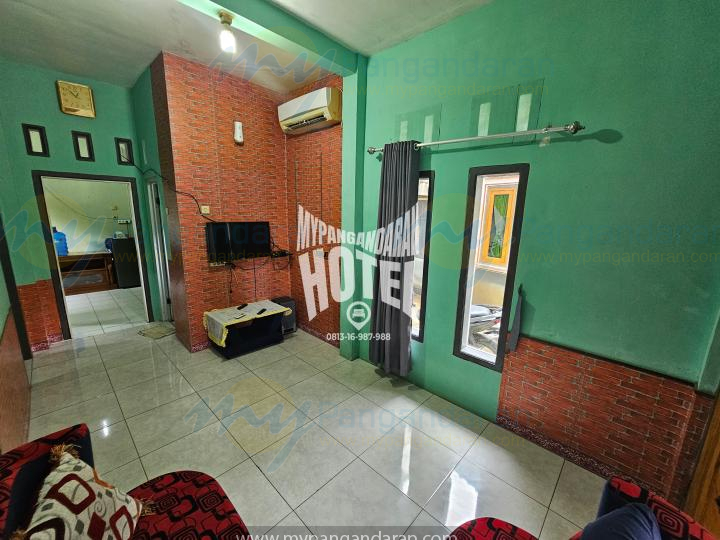  Tampilan Ruang Keluarga Rumah Sewa Pak Ujang Pangandaran
